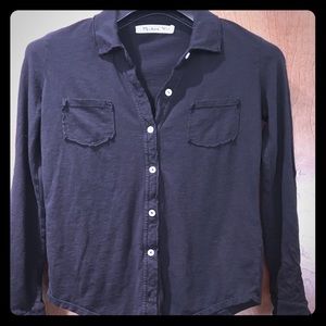 Black 3/4 or long sleeve cotton shirt